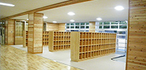 平戸市立平戸中学校 玄関ホール